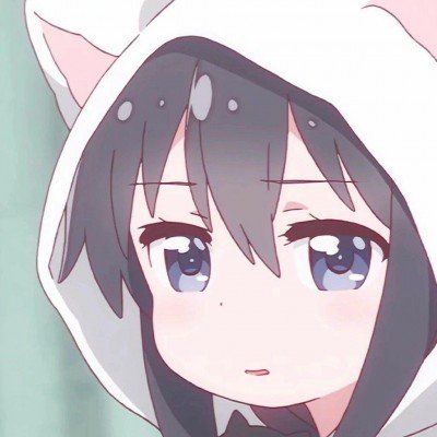女子爬树拍照压垮樱花树